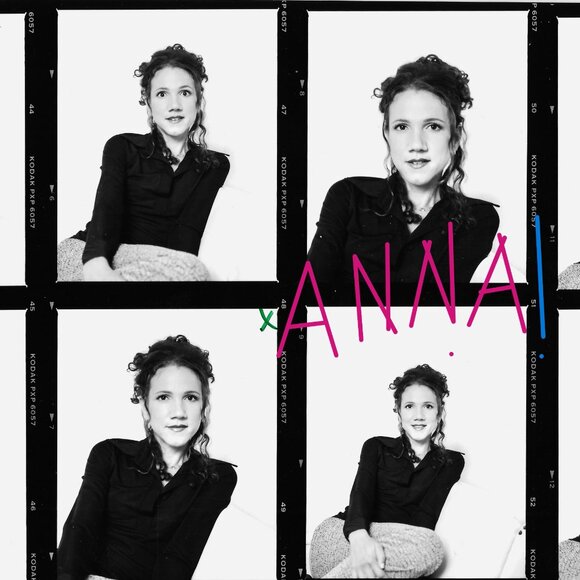 Anna Huling, black velvet blazer w/ distinctive protruding lace shoulder detail - Picture 6 of 10